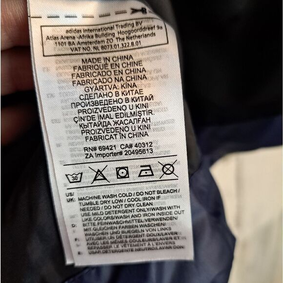 NWOT Reebok Puffer Jacket - Picture 6 of 9